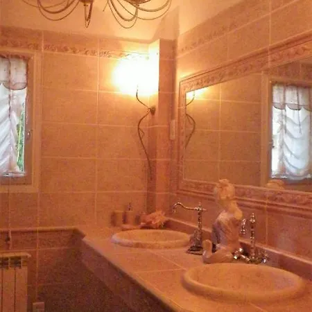 Les Iris Apartment *