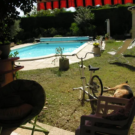 Les Iris Apartment *